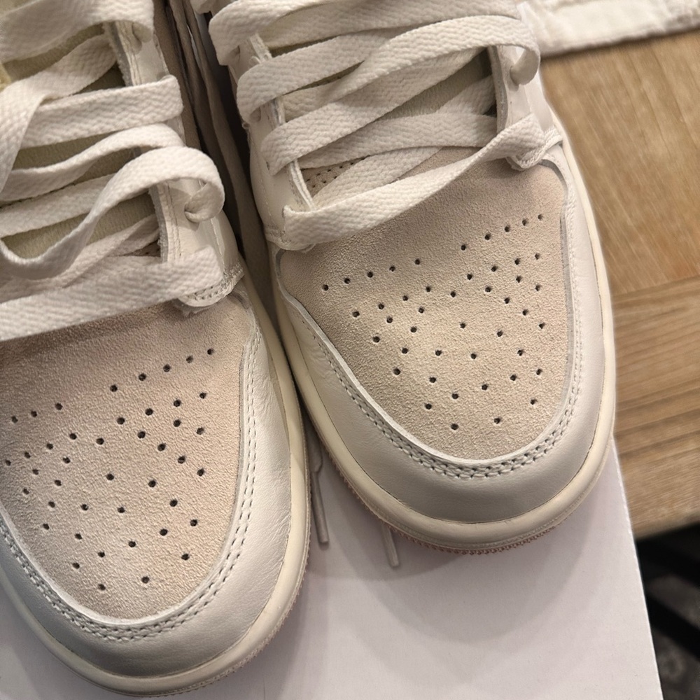 Air Jordan 1 Mid SE Women's Shoes Coconut Milk/Sail/Legend Pink - Picture 5 of 6